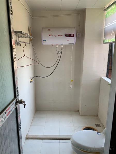 800元王市民房一间，有空调有厨房独立卫生间！