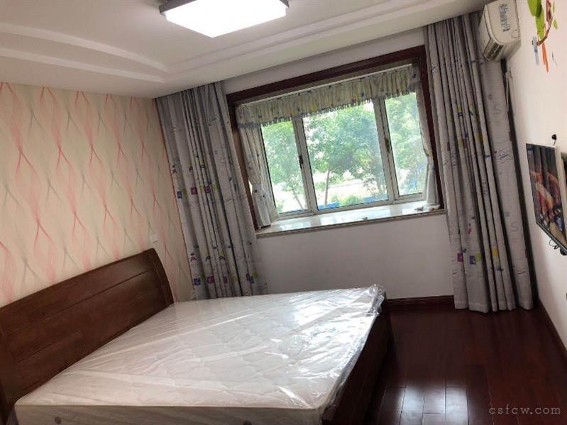 中南世纪城精装3/2/2朝南好房3800元/月