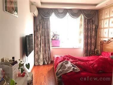 东湖京华精装3/2/2朝南好房2600元/月