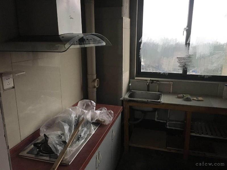 丽都花园简装2/2/1朝南好房1400元/月