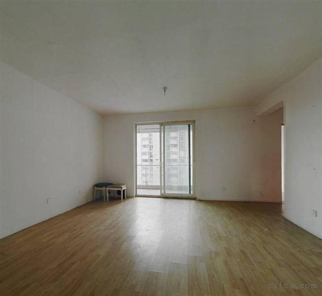 独，家房源，枫情水岸小区正中位置，简装装修当毛坯卖，价格能谈