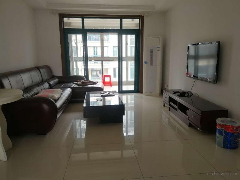 金山苑132平精装修带汽库35平满2年有名额245万