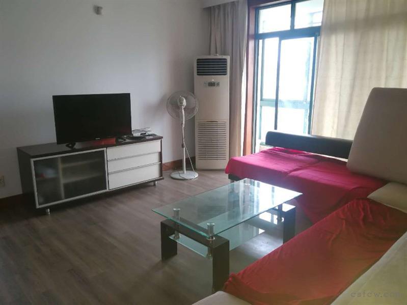 金山苑3房1卫精装修设备全2000元有车位