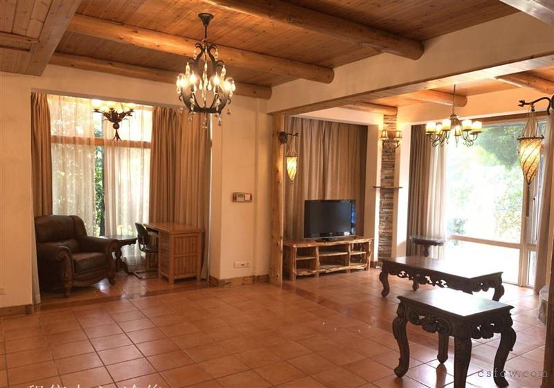 租售中心金水湾沿湖花园，业主爱惜，移民出售，急售!随时看!