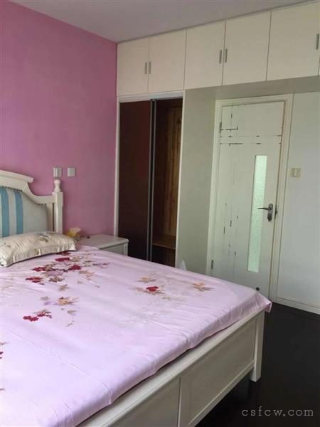 丽江苑室三室二厅二卫精装修设施齐全拎包入住带汽车库30平方3200