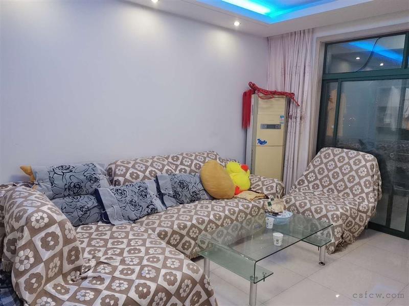 润欣花园三室二厅二卫精装修设备齐全拎包入住3200月