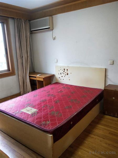 五星六区二房二厅一卫装修清爽1400元月