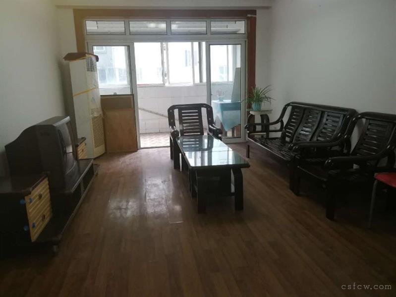 锦荷佳苑93平朝南自库22平满2年有名额168万2房1卫