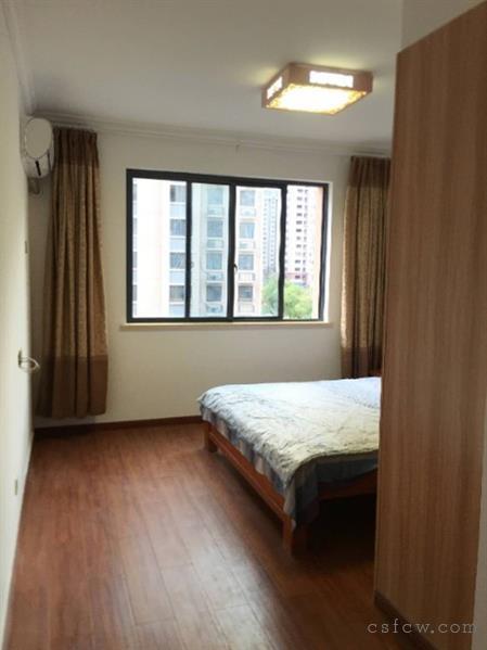 c怡馨佳苑116平，精装，3-2-2卫，2300月租