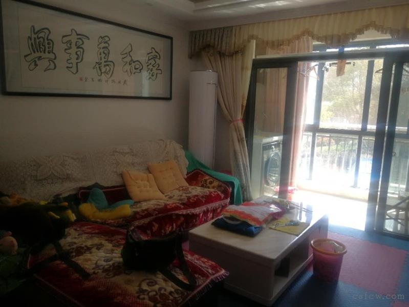 金山苑四区77平婚装2房1卫自库10平满2年有名额173万