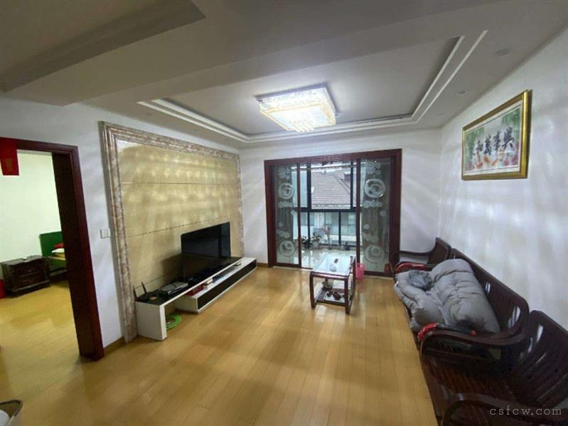 香山苑115平阁26平汽库32平满2年有名额250万