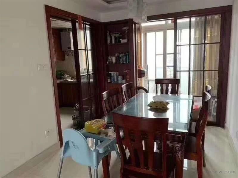 常熟老街余庆坊精装修108平方黄金楼层满两年有名额