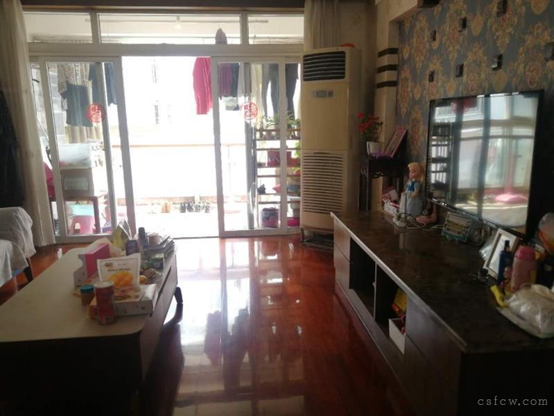 锦荷家园134平朝那汽库35平满2年220万