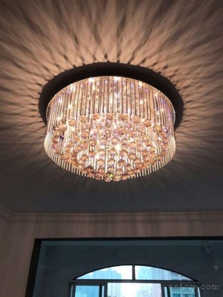 中南锦城，精装，2室1卫，2500元/月