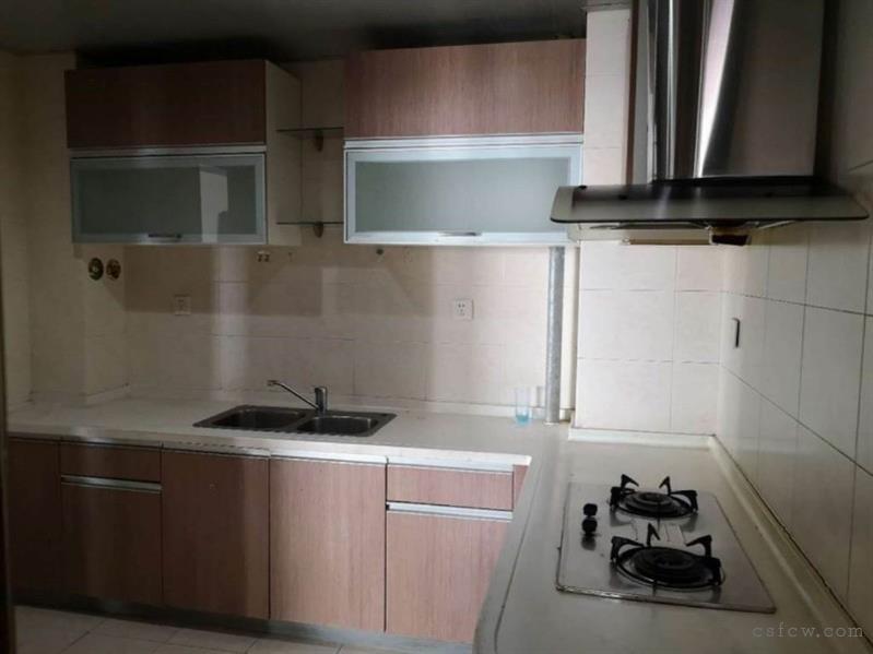 明日星洲，精装，2室1卫，2300元/月