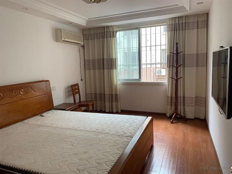 五星六区，二楼，81平米，精装，2室1卫，178万，带自行车库