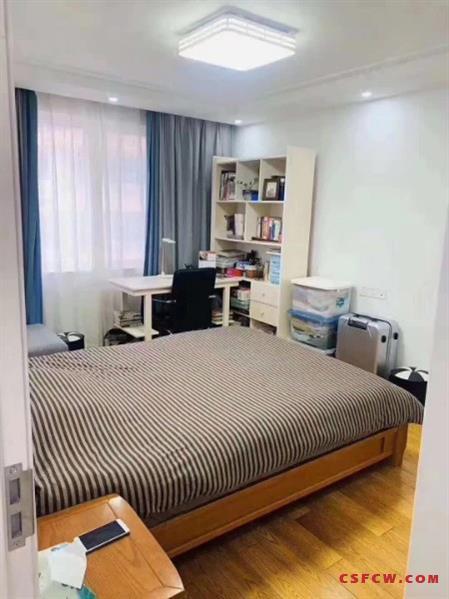 五星六区，5楼，79.99平米，满五唯一，全新实木精装，好材料，9月高一，165