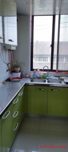 枫泾新村三区，4楼，产证70平，精装，2室1卫，118万，满2年，名额全