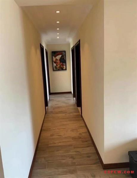 世茂御龙湾93平，2房十1书房1卫精装满2年名额全225万