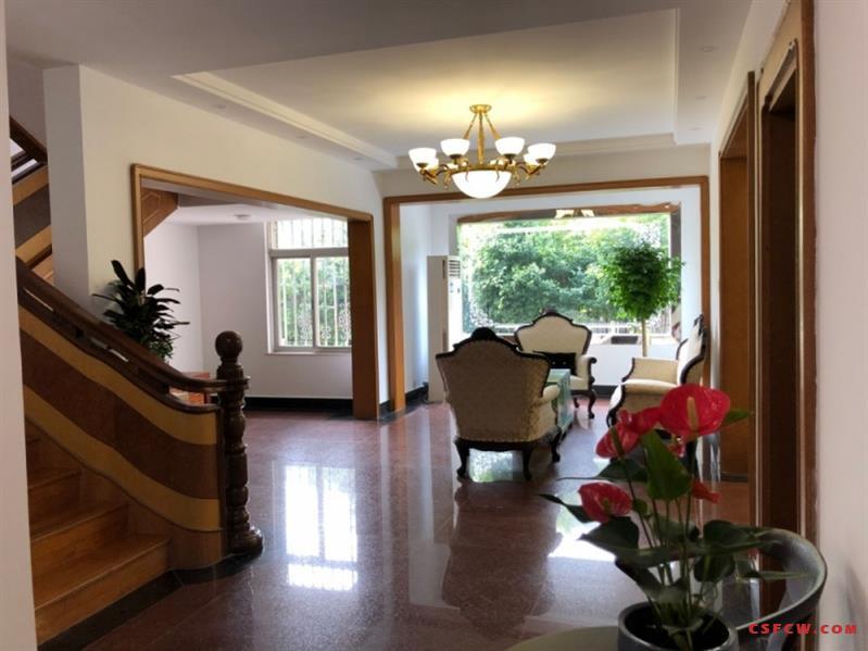 梅园山庄一区独栋别墅，地大，朝南，房主自售4室2厅2卫