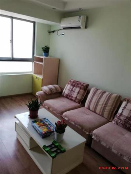 金润家园3室2厅1厨1卫，精装，家电齐全，拎包入住，有停车位3室2厅1卫