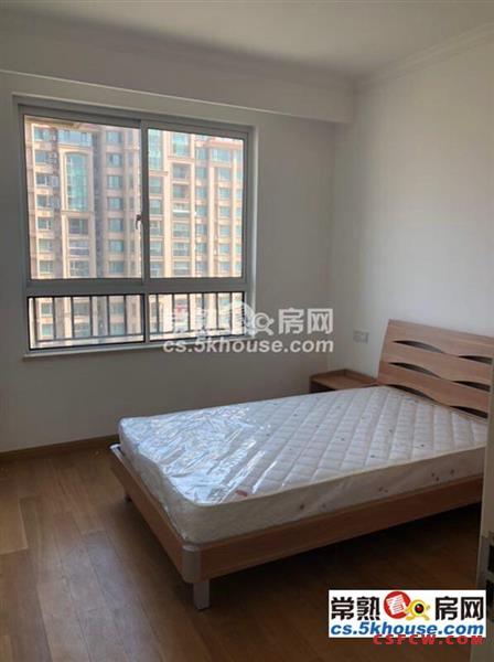 中南世纪城农商行对面130平简单装修首租寻求长期租客