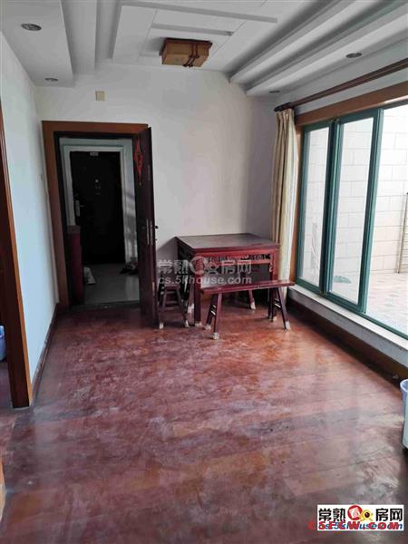 金山苑二区三室一厅2000元/月