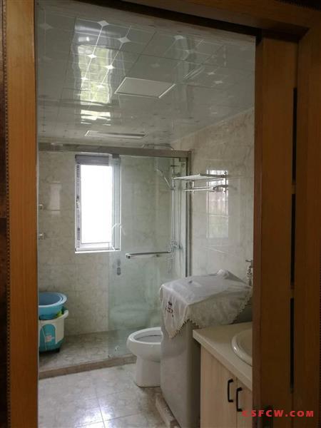 新加坡花园三房二厅二卫精装精配只需设拎包入住2800元月首次出租