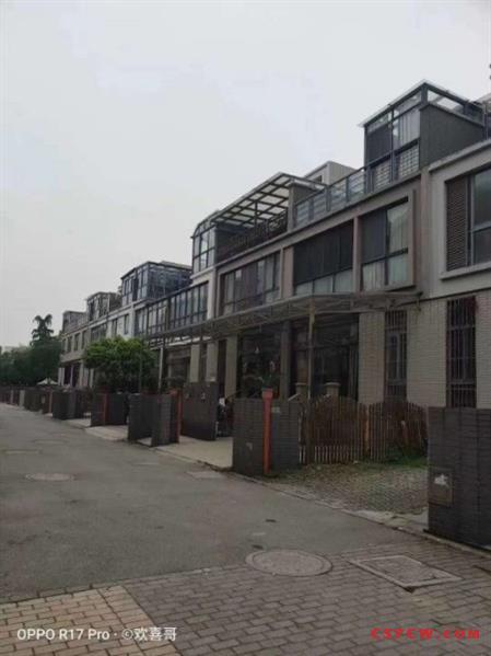 c海上一品联体别墅195平米，前后院子，满5年，有名额680万