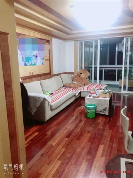 琴枫苑雪梅居，141平米，3室2卫，满二年，有车位，228万，名额有