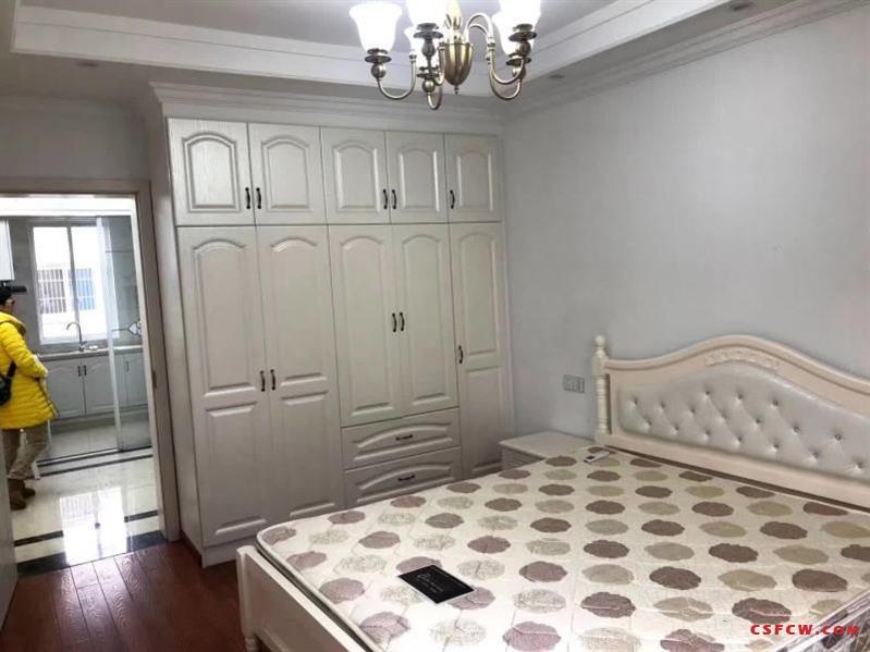 出租：枫泾4楼2房2550有钥匙