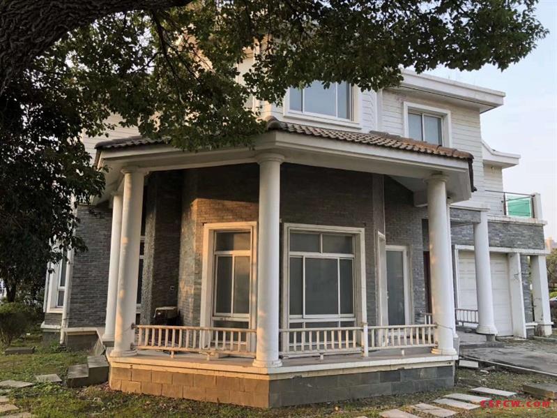 润欣花园沿湖大独栋，院子超级大位置绝对好，24万一年