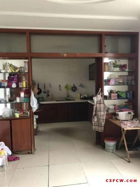 琴川碧桂园附近，独栋出租，三层带院子，4万5一年