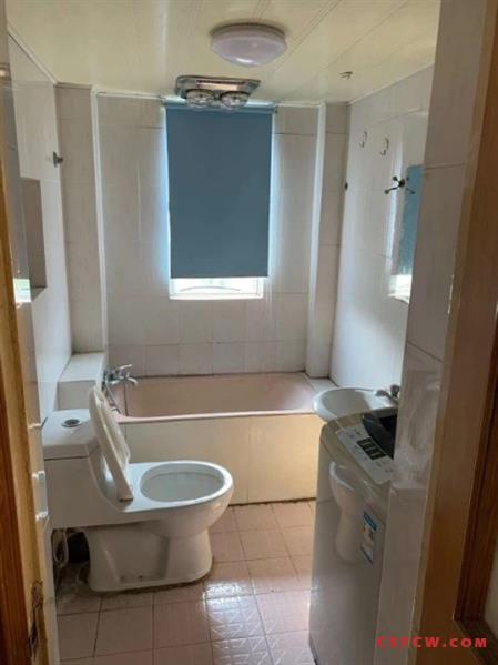 出租：五星二区4，房朝南，家具家电齐全，1700/月