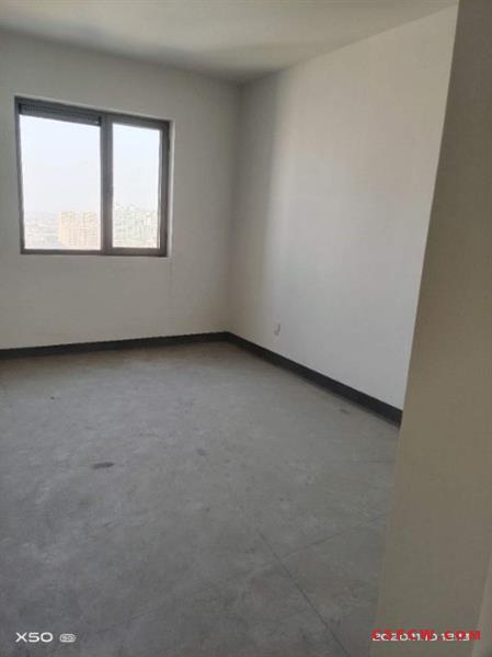 世茂五期大平层，270平毛坯，5房4卫，四开间双阳台，满2年520万车位3只