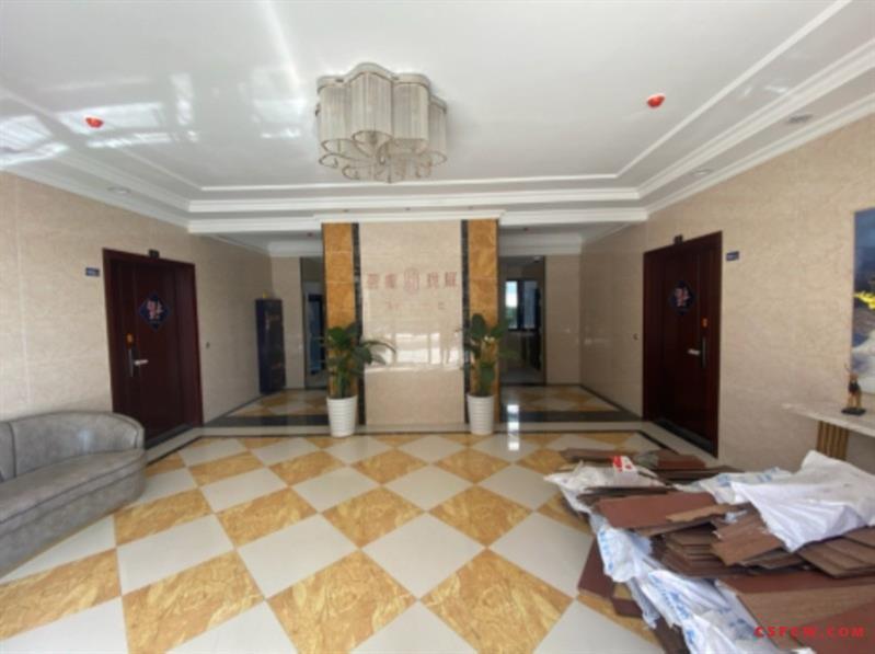 c麦德龙旁碧桂园，碧虞珑庭143平，4房2卫，精装，黄金楼层，带车位，308万