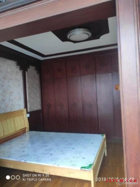 昭文公寓，3房2厅1卫，中等装修，月租金2100元