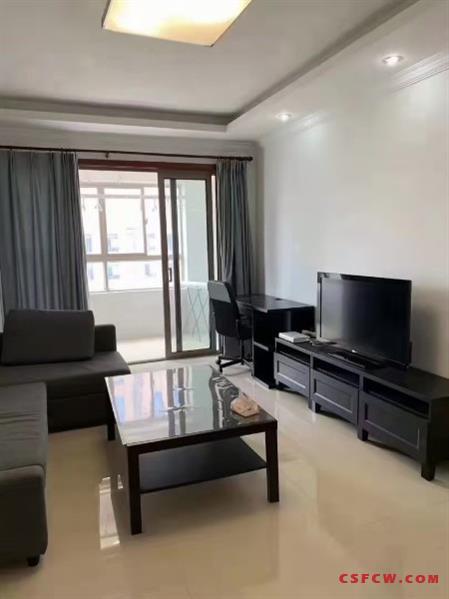 c世茂四期80平，2室1卫送2个阳台，精装，可上学，158万