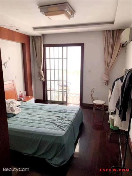 紫金豪园花园洋房140平，精装保养好满两年，有名额，240万诚心可谈