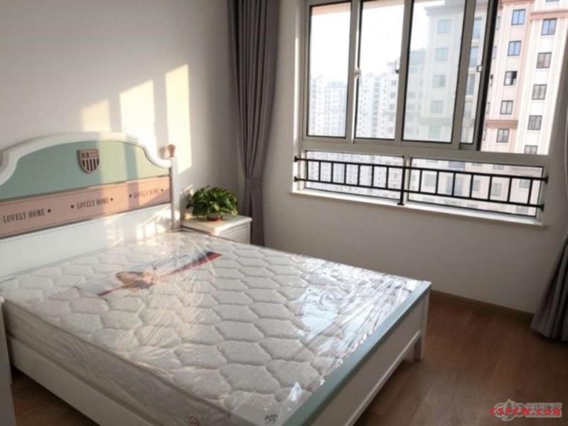 中南锦苑142平精装4室2卫新房首租，家电齐全，中央空调，4000一月