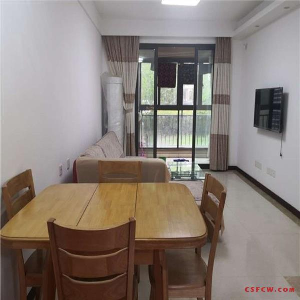 c新城虞悦豪庭，90平米，精装，3室1卫，满2年，名额全，232万底楼