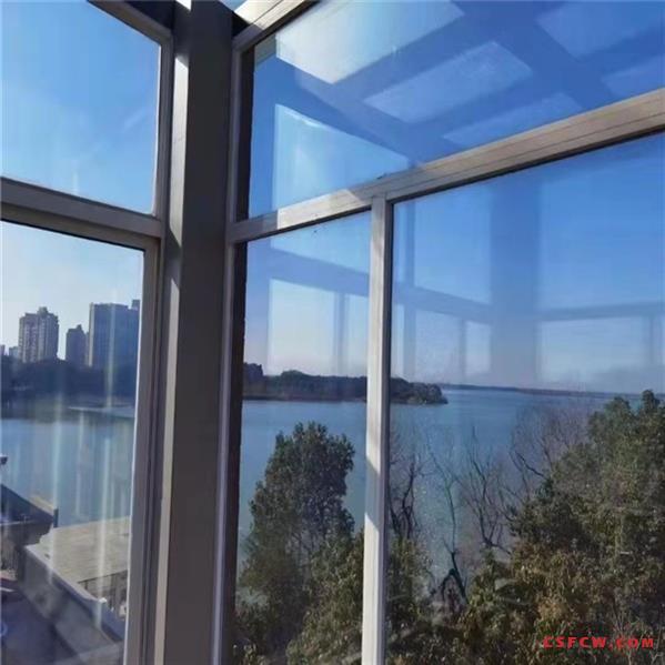 c尚湖花园别墅，有中央空调，地暖，680万，600平，院子30平