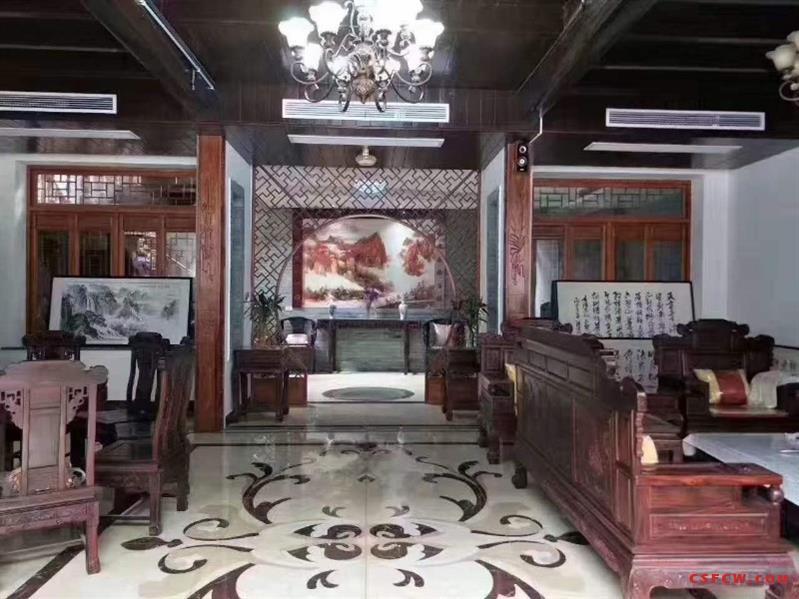 方塔街县后街，独栋别墅，全实木结构豪装四合院产证246平，980万