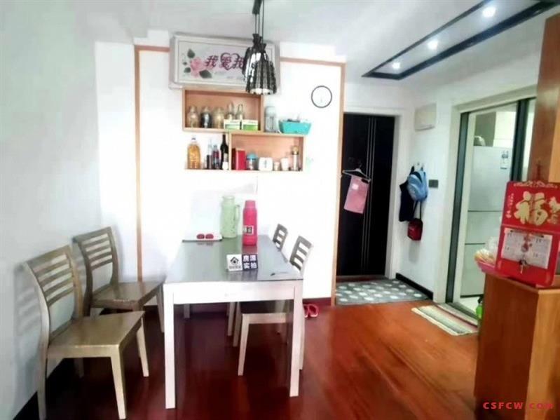 常熟老街泰和坊，89平，2室1卫，精装修，满2年，名额还有三年148万