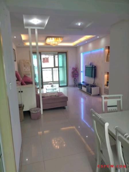 中南世纪城北区，中层，3房2卫，精装，3000/月