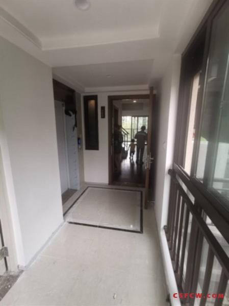 尚湖璞悦160平，3-4层叠加，精装4房2卫，面积152㎡，3800月