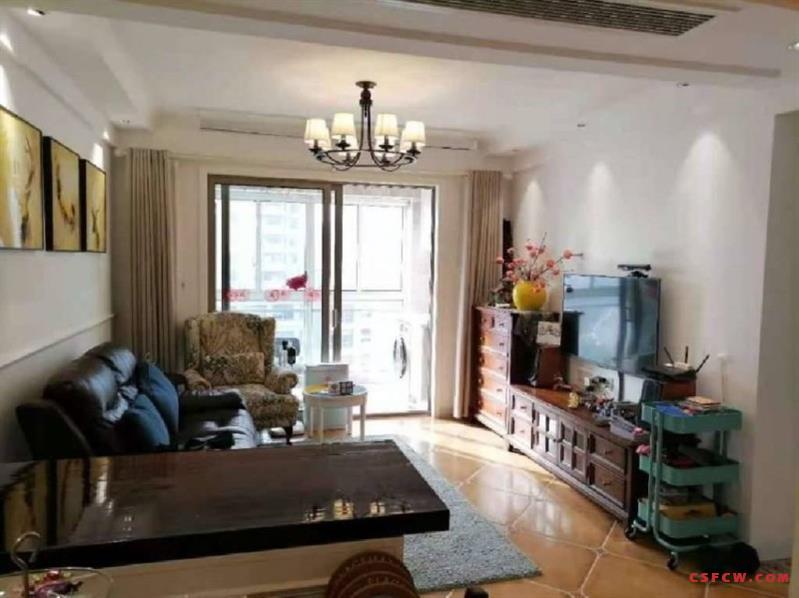 c世茂御珑湾93平，215万精装，3房1卫，满2年，好楼层