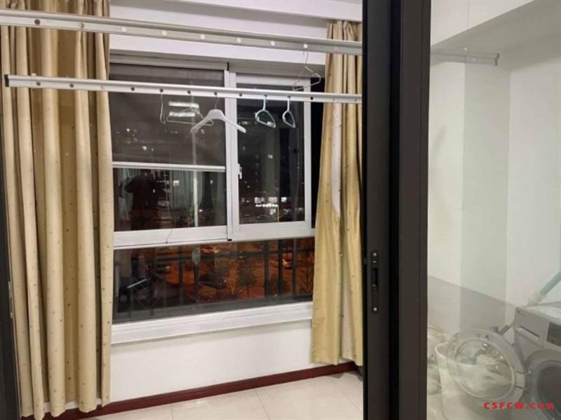 c凯旋湾花园洋房106.4平，中上层，3房2卫，满2年，255万