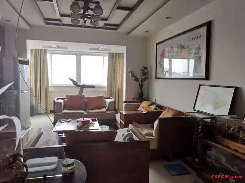 c常福名苑，跃层210平，精装5房3卫晒台50平，可上学，422万带位车