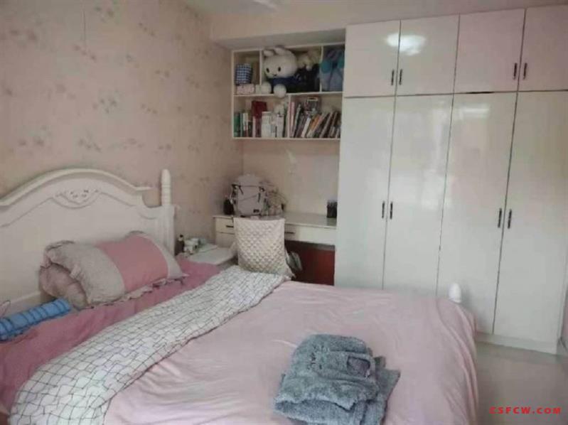 c锦湖花园，77平，中上楼层，2/2/1，精装，客通阳，有名额，236万